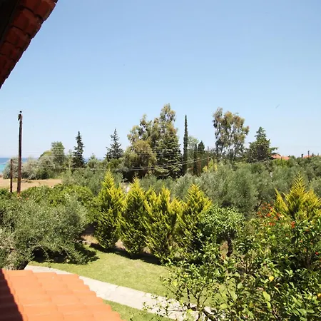 Alexandra شقة فندقية *