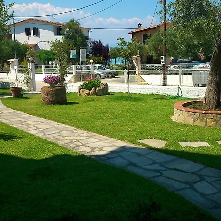 Aparthotel Alexandra Polychrono